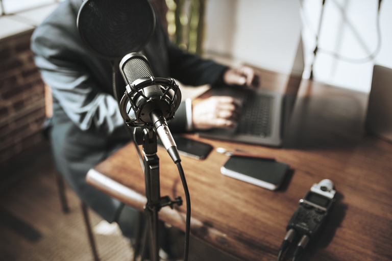 Unlocking the Power of Podcasting: Picking the Perfect Theme for Your Business